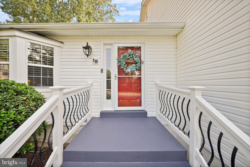 18 PARKWOOD COURT
