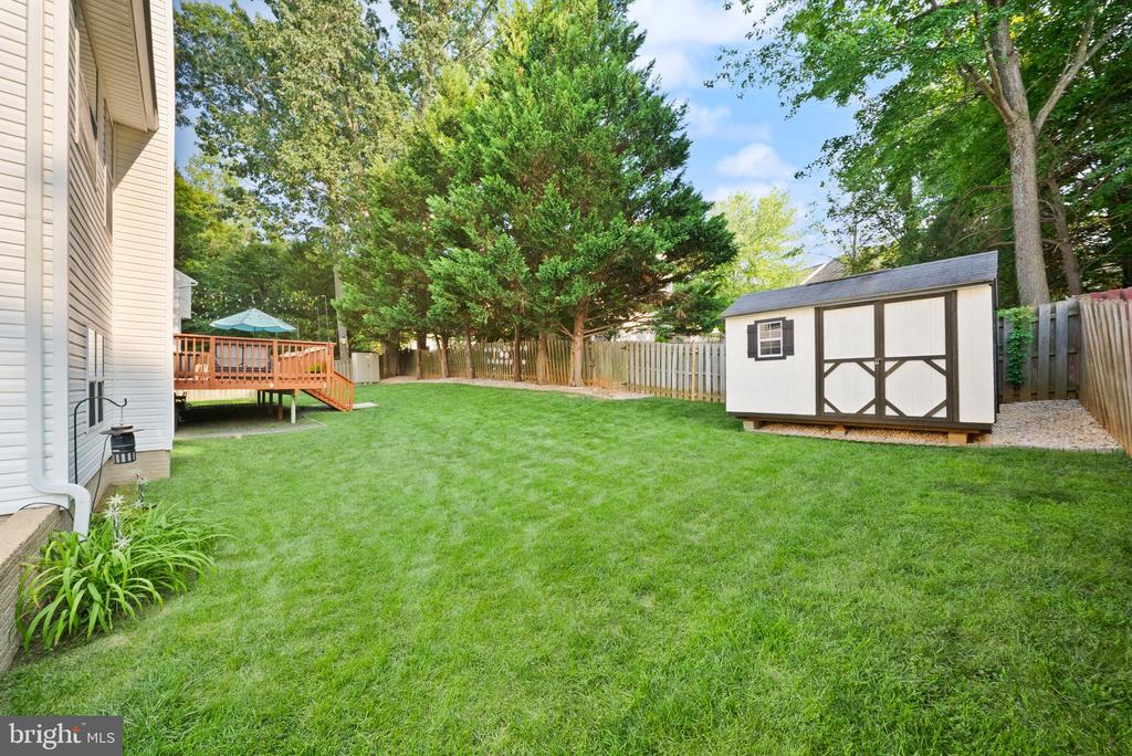 18 PARKWOOD COURT