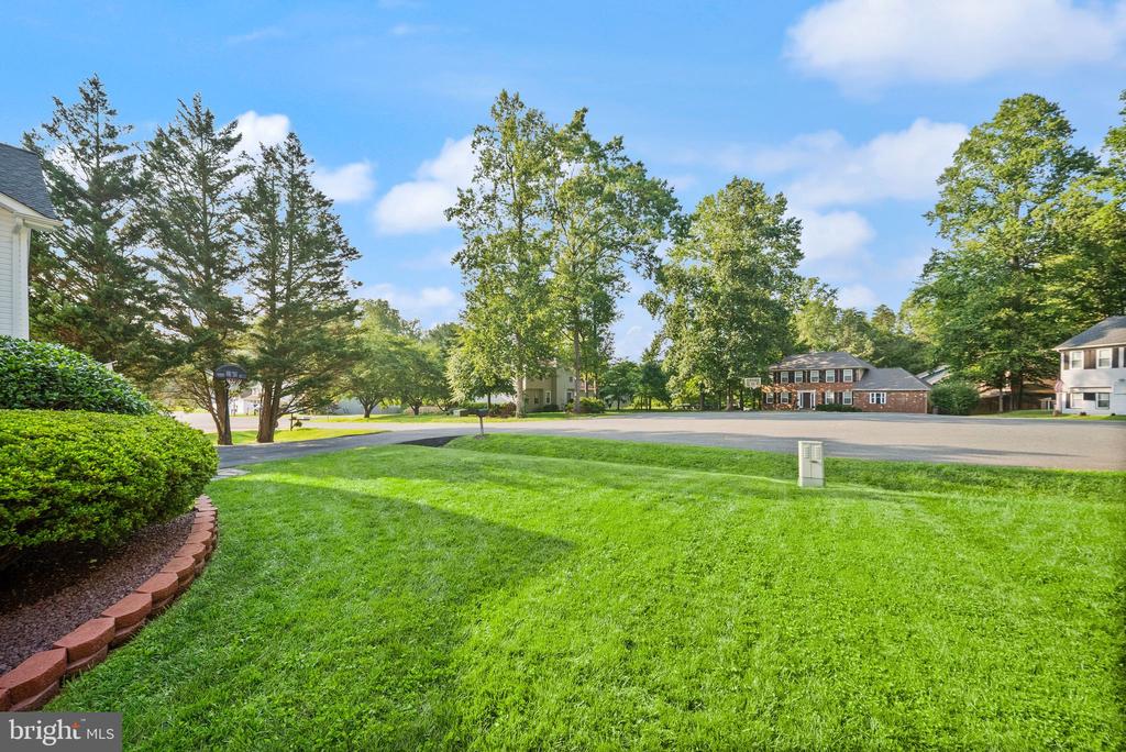18 PARKWOOD COURT
