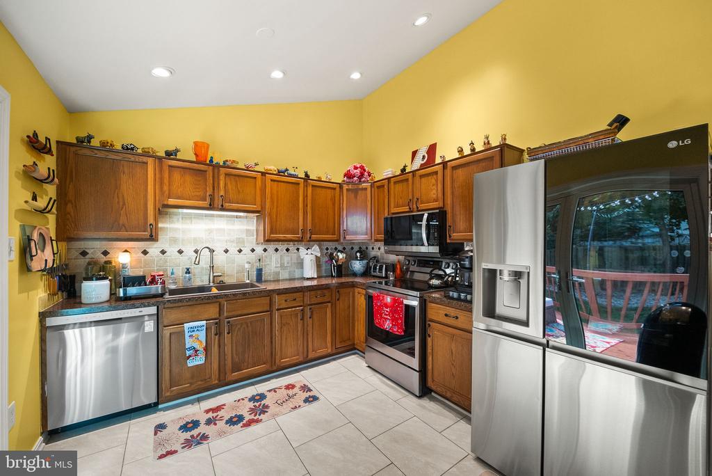 18 PARKWOOD COURT