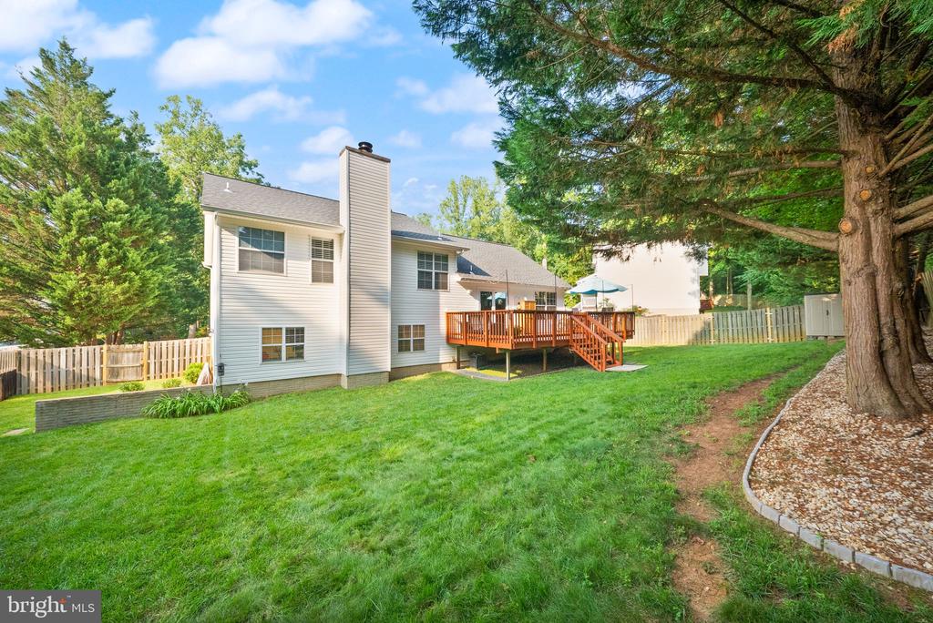 18 PARKWOOD COURT