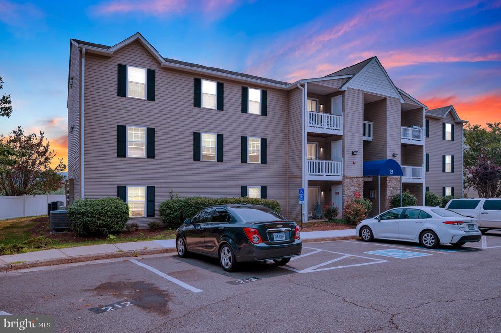 75 FERN OAK CIRCLE Unit: 303