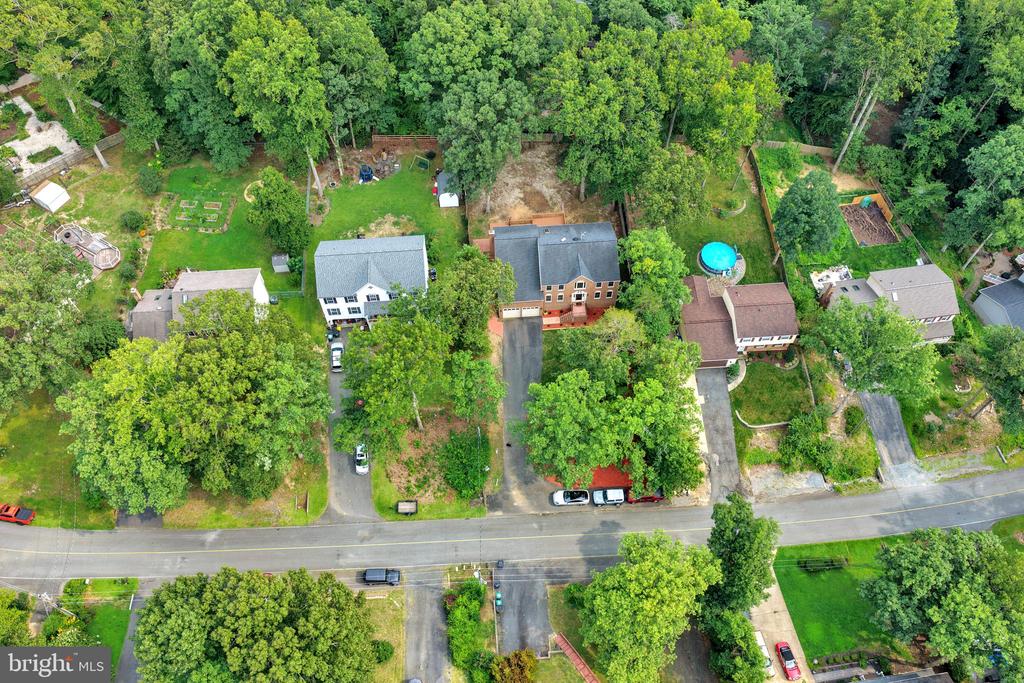 2011 VICTORIA DRIVE