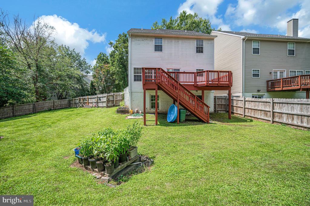 11 ASHLEY COURT