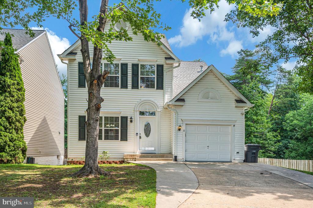 11 ASHLEY COURT