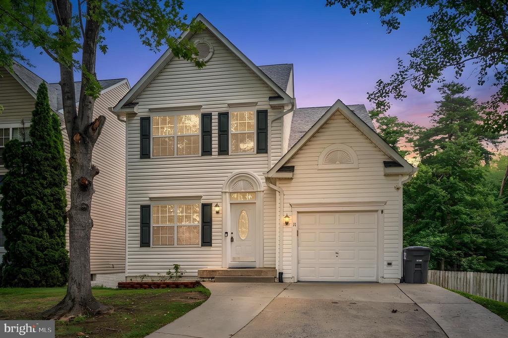 11 ASHLEY COURT