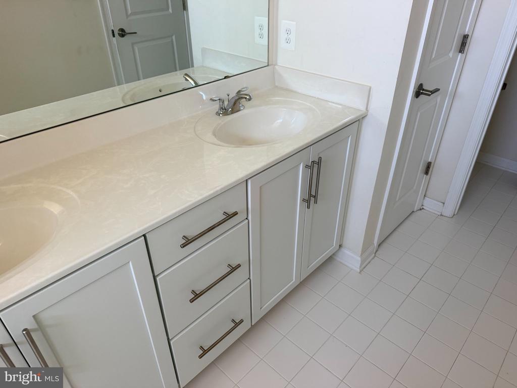 438 BOXELDER DRIVE Unit: 102
