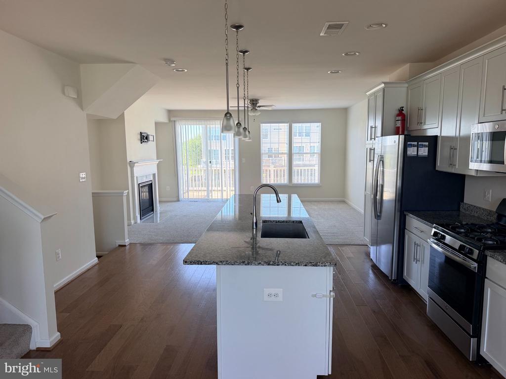 438 BOXELDER DRIVE Unit: 102