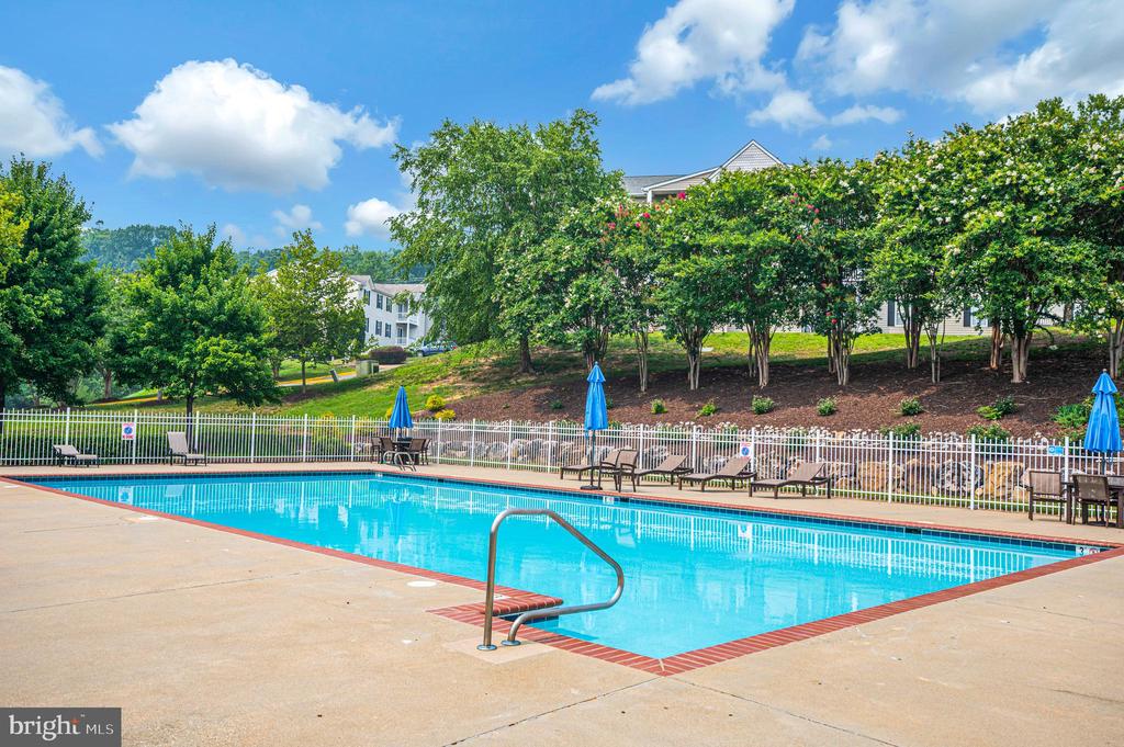 75 FERN OAK CIRCLE Unit: 303