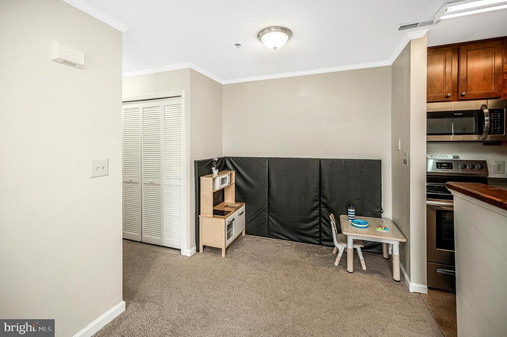 75 FERN OAK CIRCLE Unit: 303