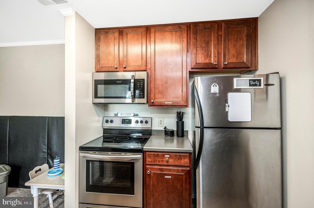 75 FERN OAK CIRCLE Unit: 303