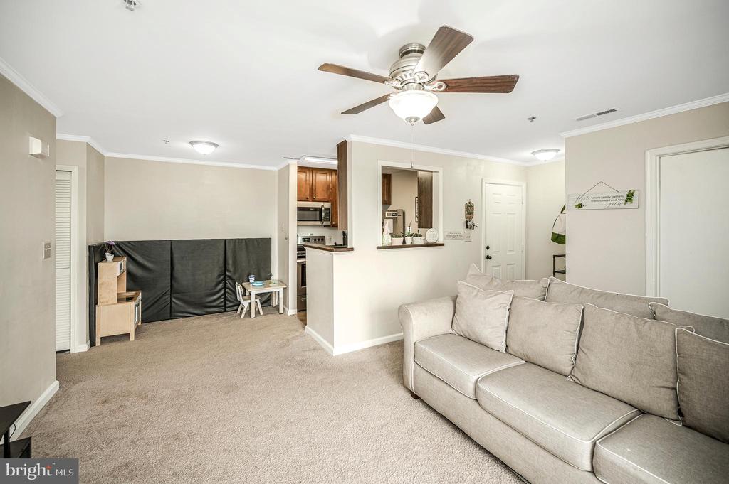 75 FERN OAK CIRCLE Unit: 303