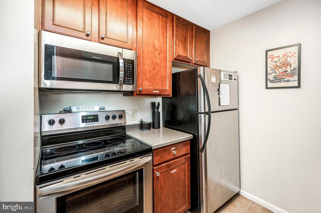75 FERN OAK CIRCLE Unit: 303