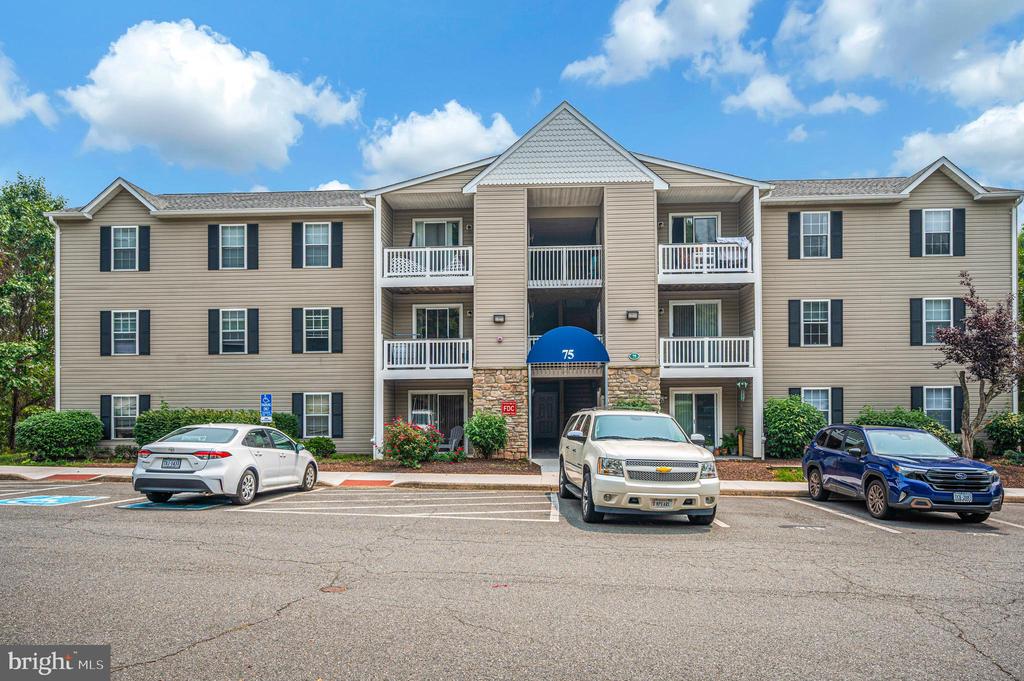 75 FERN OAK CIRCLE Unit: 303