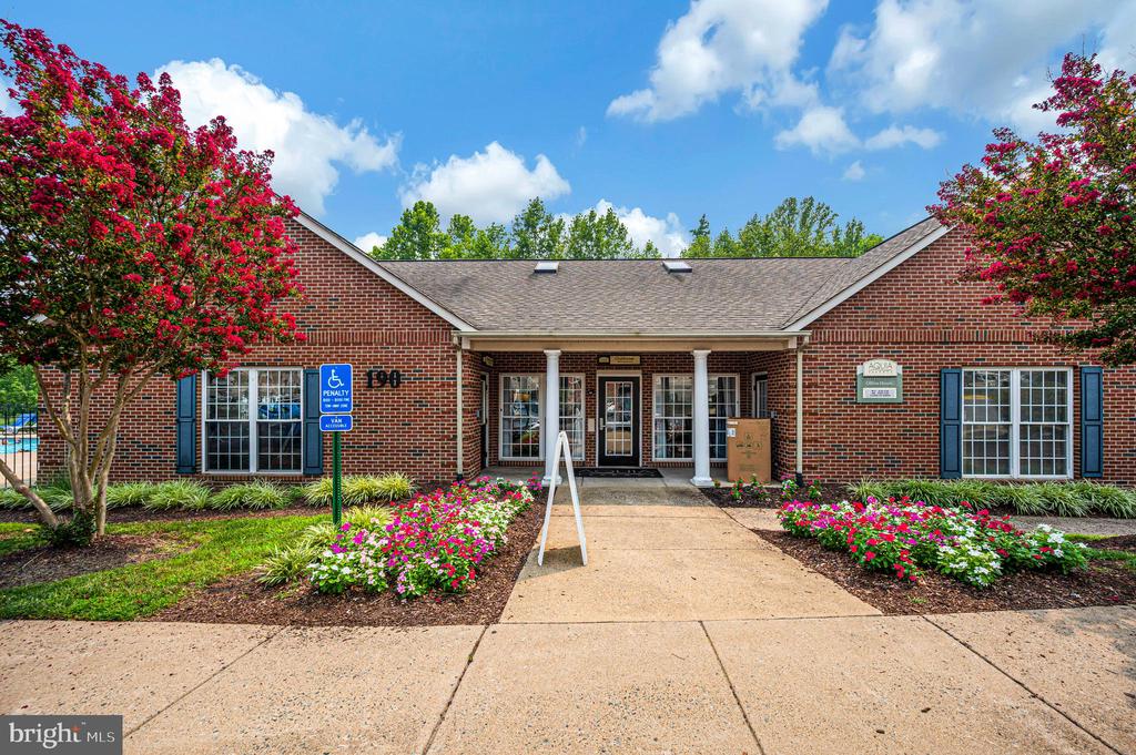 75 FERN OAK CIRCLE Unit: 303