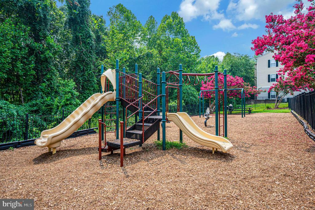 75 FERN OAK CIRCLE Unit: 303