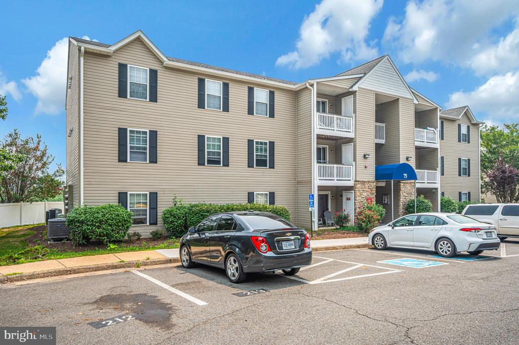 75 FERN OAK CIRCLE Unit: 303