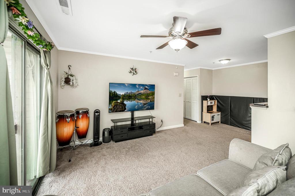75 FERN OAK CIRCLE Unit: 303