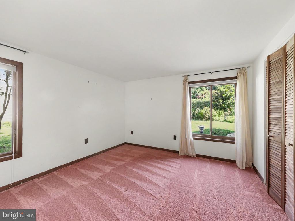 415 COLLINGWOOD DRIVE