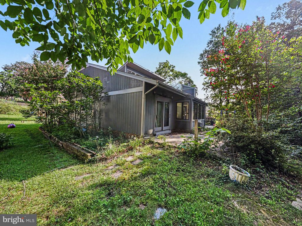 415 COLLINGWOOD DRIVE