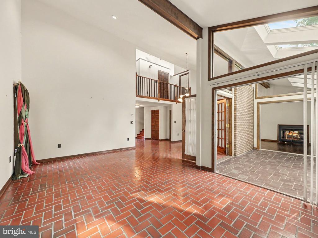 415 COLLINGWOOD DRIVE