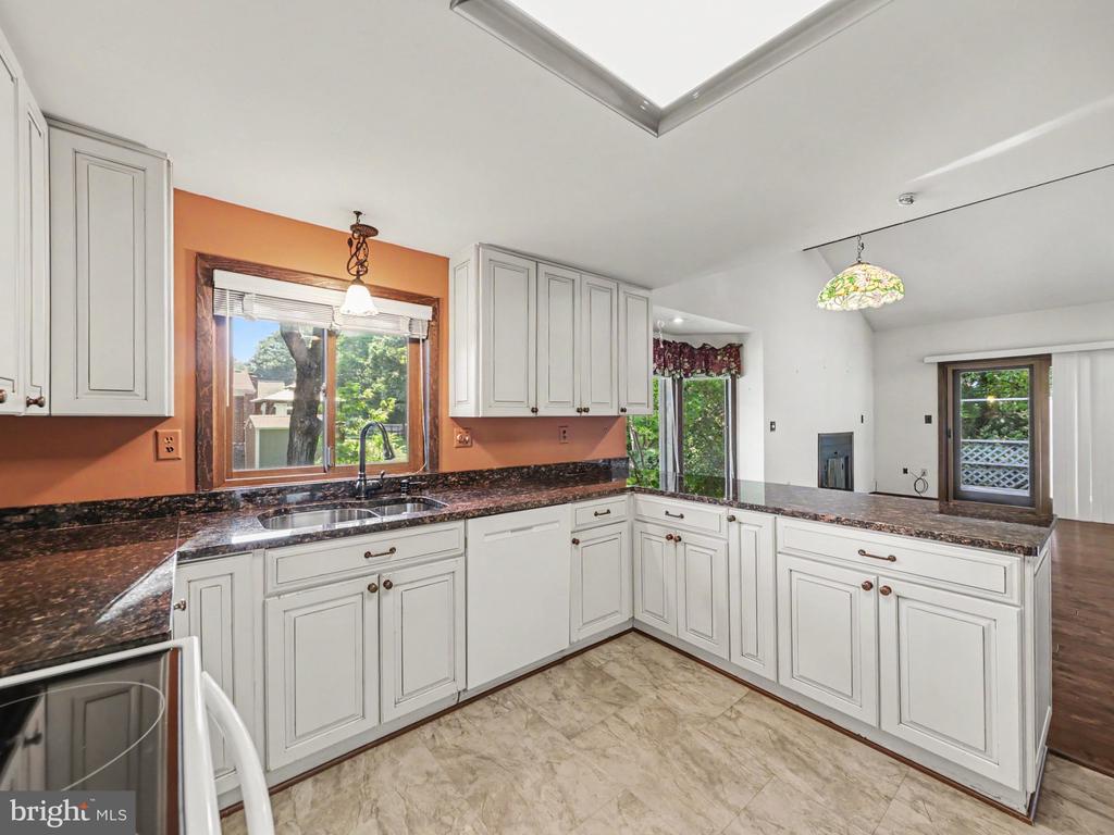 415 COLLINGWOOD DRIVE