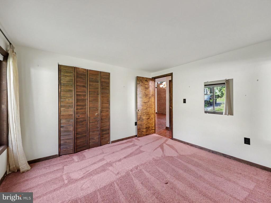 415 COLLINGWOOD DRIVE