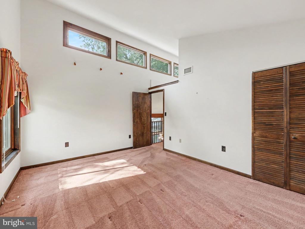 415 COLLINGWOOD DRIVE