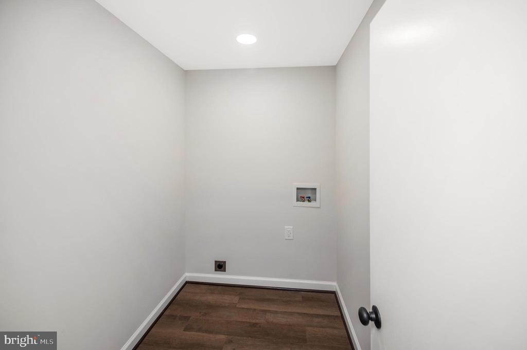 241 FERRY ROAD