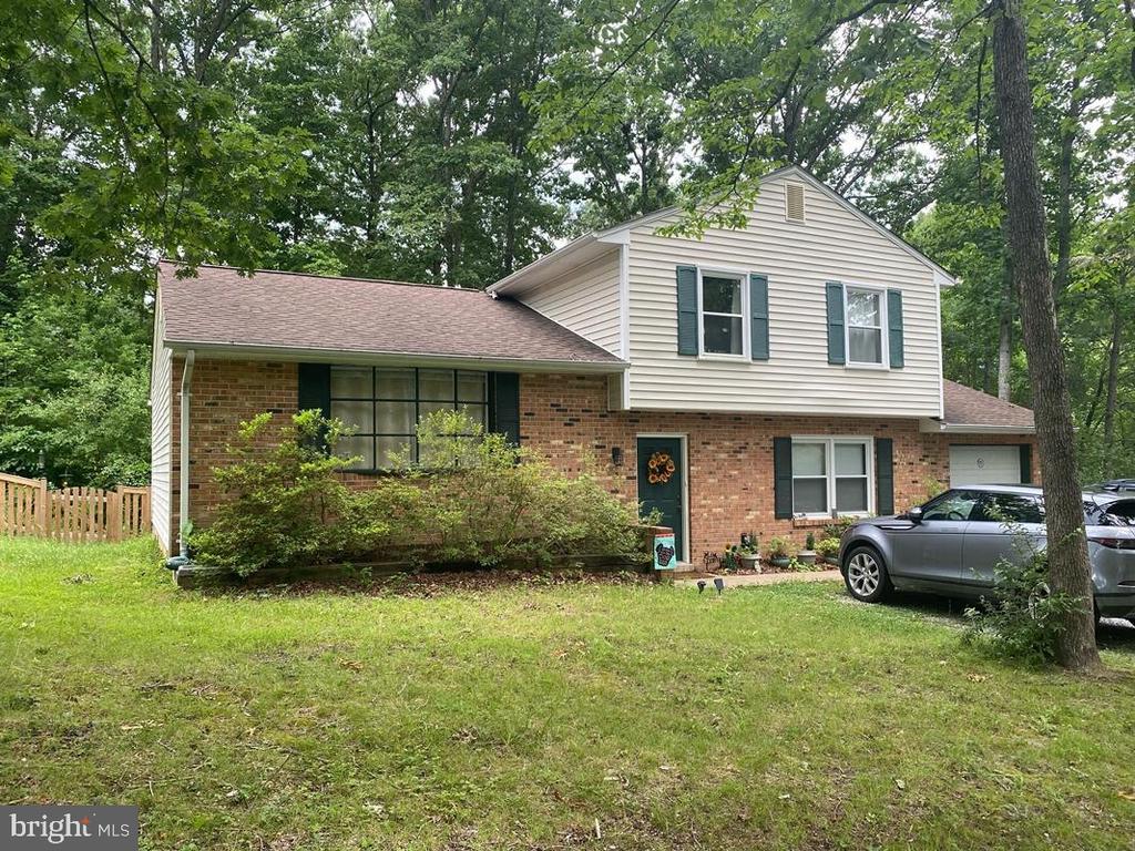 17 HICKORY RIDGE DRIVE