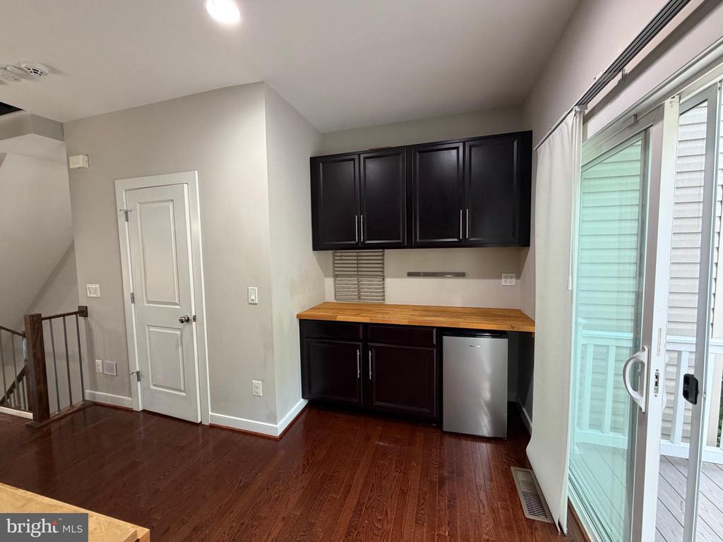 803 WOODSTREAM BOULEVARD Unit: 902
