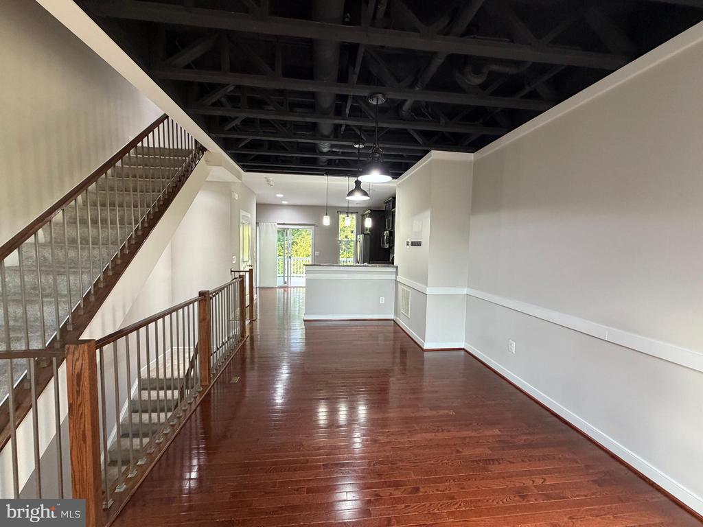 803 WOODSTREAM BOULEVARD Unit: 902