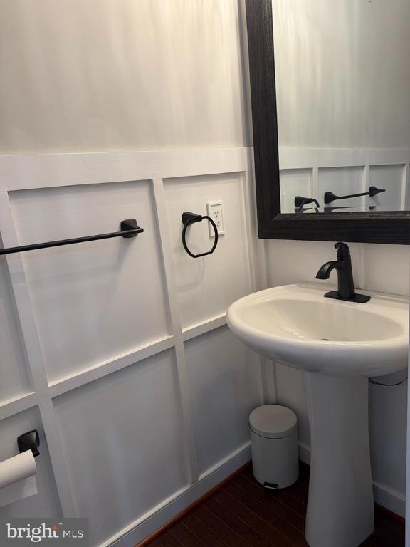 803 WOODSTREAM BOULEVARD Unit: 902