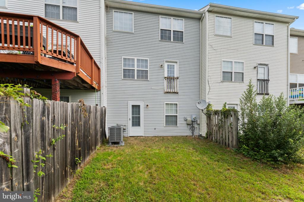 209 ILONA COURT
