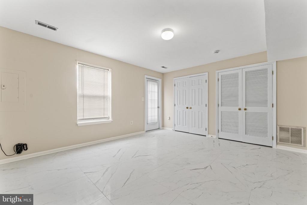 209 ILONA COURT