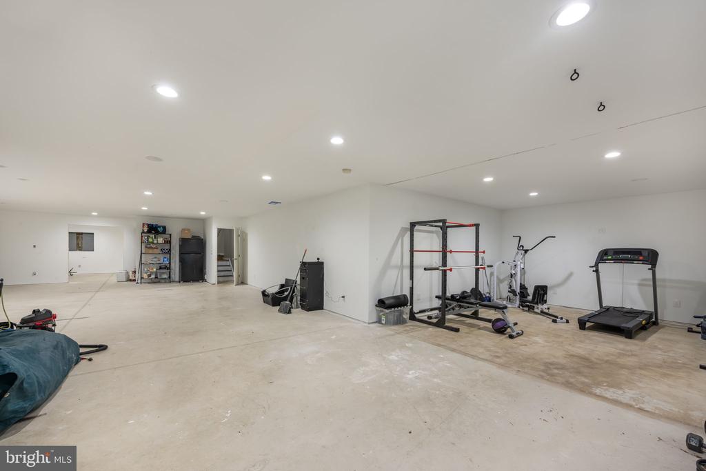 270 TELEGRAPH ROAD