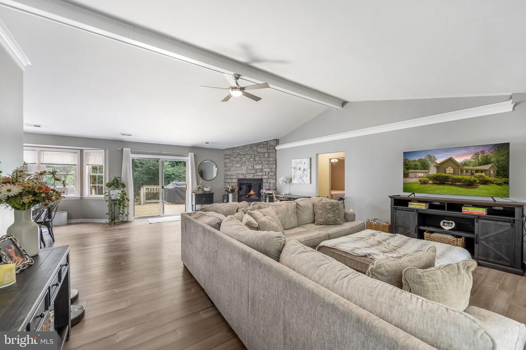 270 TELEGRAPH ROAD