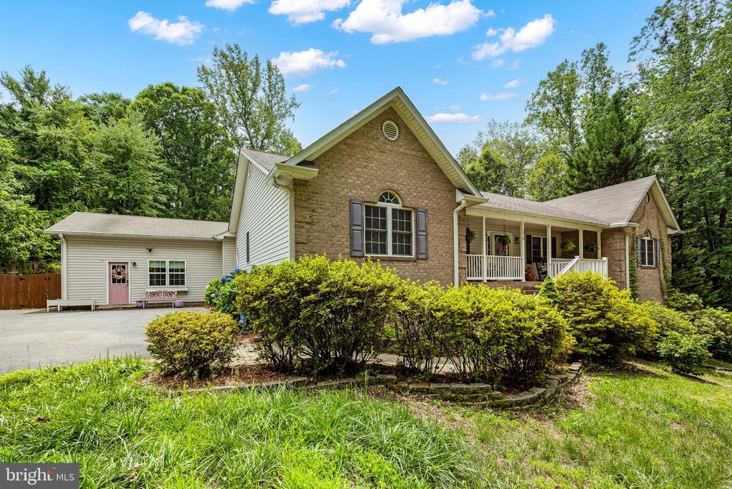 270 TELEGRAPH ROAD