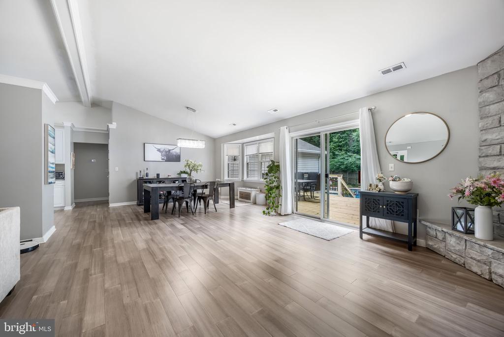 270 TELEGRAPH ROAD