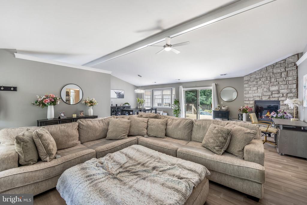 270 TELEGRAPH ROAD