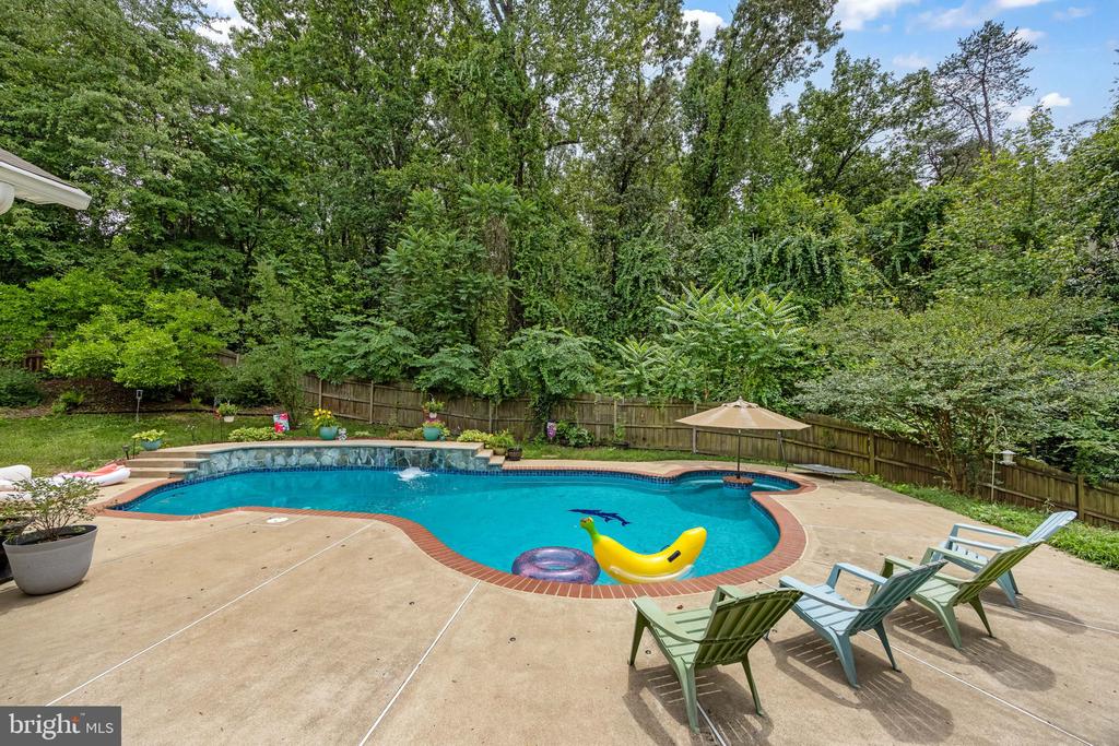 270 TELEGRAPH ROAD