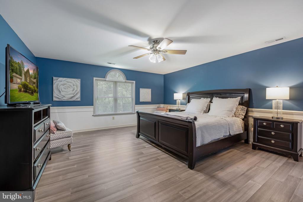 270 TELEGRAPH ROAD
