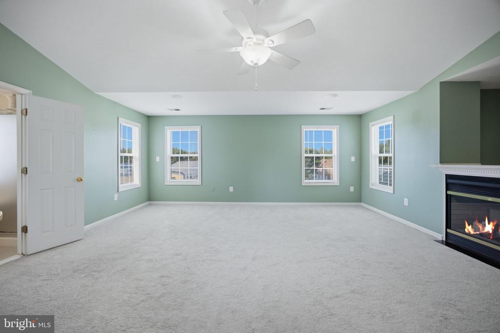 20 PINEHURST LANE