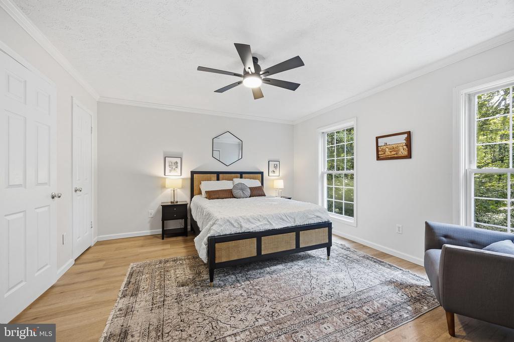 11 COBBLESTONE WAY