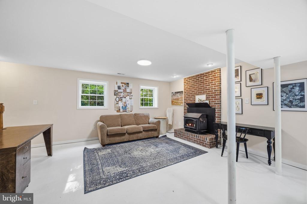 11 COBBLESTONE WAY