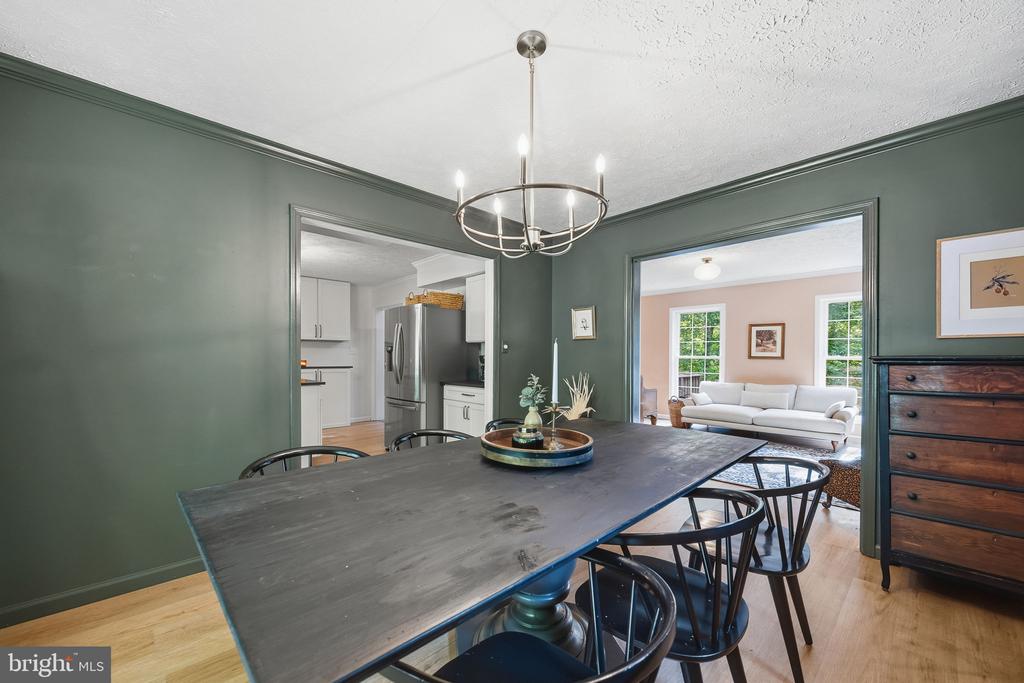 11 COBBLESTONE WAY