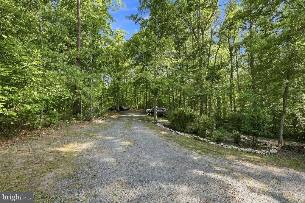 11 COBBLESTONE WAY