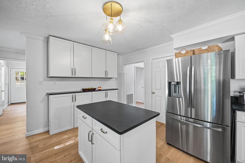 11 COBBLESTONE WAY
