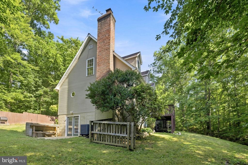 11 COBBLESTONE WAY