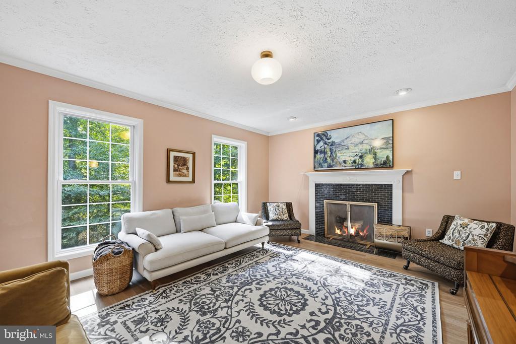 11 COBBLESTONE WAY